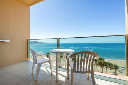 Habitación Doble con vistas al mar y acceso gratuito al spa - 2 camas del hotel Bull Reina Isabel and Spa. Foto 5
