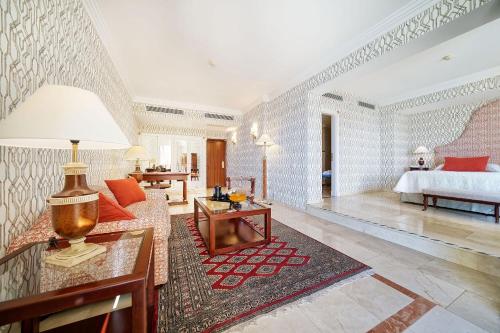Suite con vistas al mar y acceso gratuito al spa del hotel Bull Reina Isabel and Spa