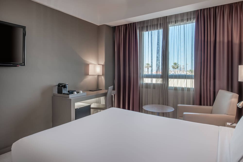 Habitación estándar, 1 cama de matrimonio grande del hotel Ac Iberia Las Palmas. Foto 1