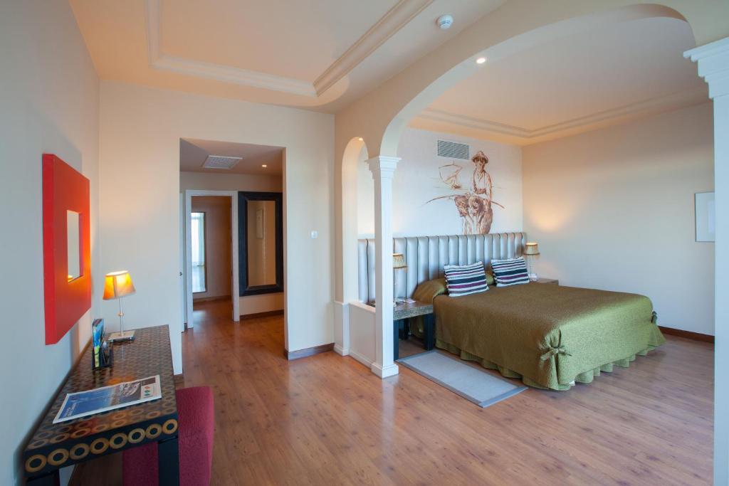 Suite Senior del hotel Lopesan Villa Del Conde Resort and Thalasso