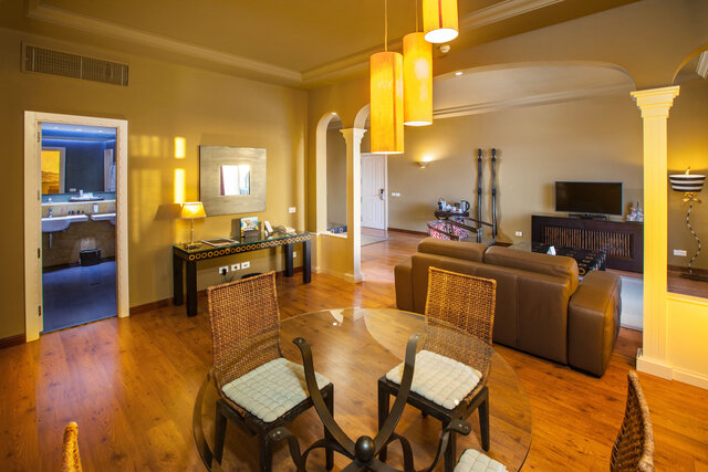 Suite Superior del hotel Lopesan Villa Del Conde Resort and Thalasso. Foto 3