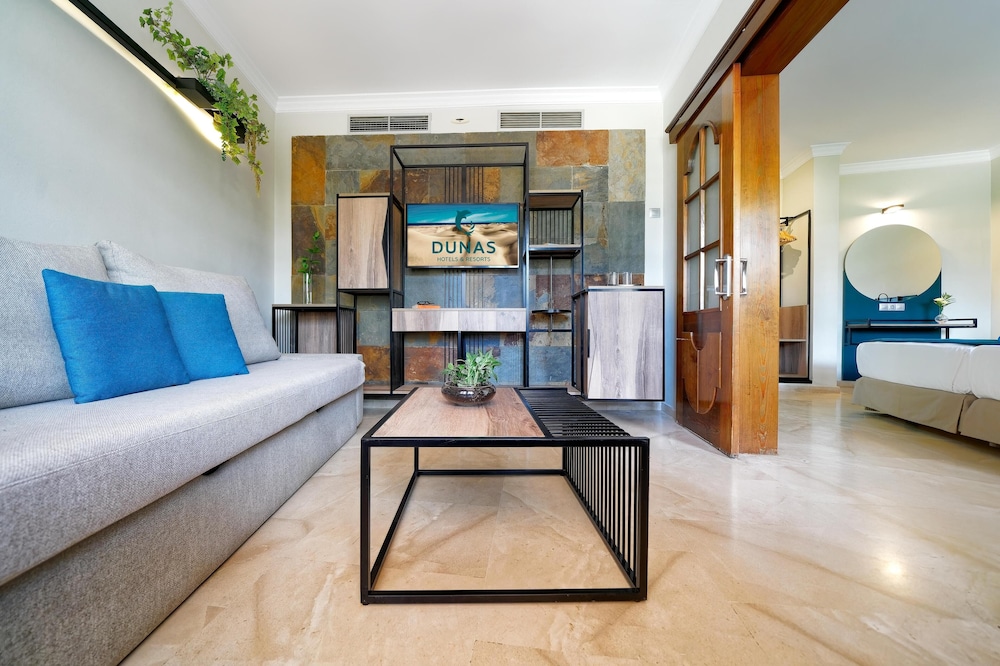 Suite (2) del hotel Suites and Villas By Dunas. Foto 3