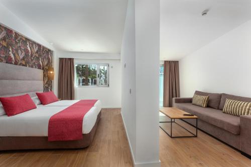 Suite - Solo para adultos (mayores de 18 años) del hotel Kumara Serenoa By Lopesan Hotels. Foto 3