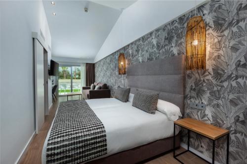 Suite Junior del hotel Kumara Serenoa By Lopesan Hotels