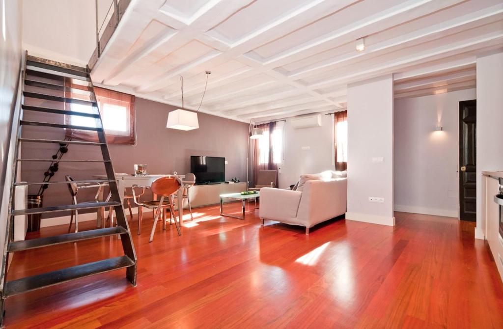 Duplex 3 habitaciones del hotel Madrid Smartrentals Atocha. Foto 3