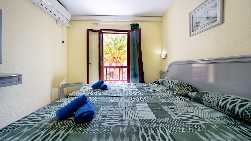 Bungalow superior del hotel Bungalows Maspalomas Oasis Club. Foto 8