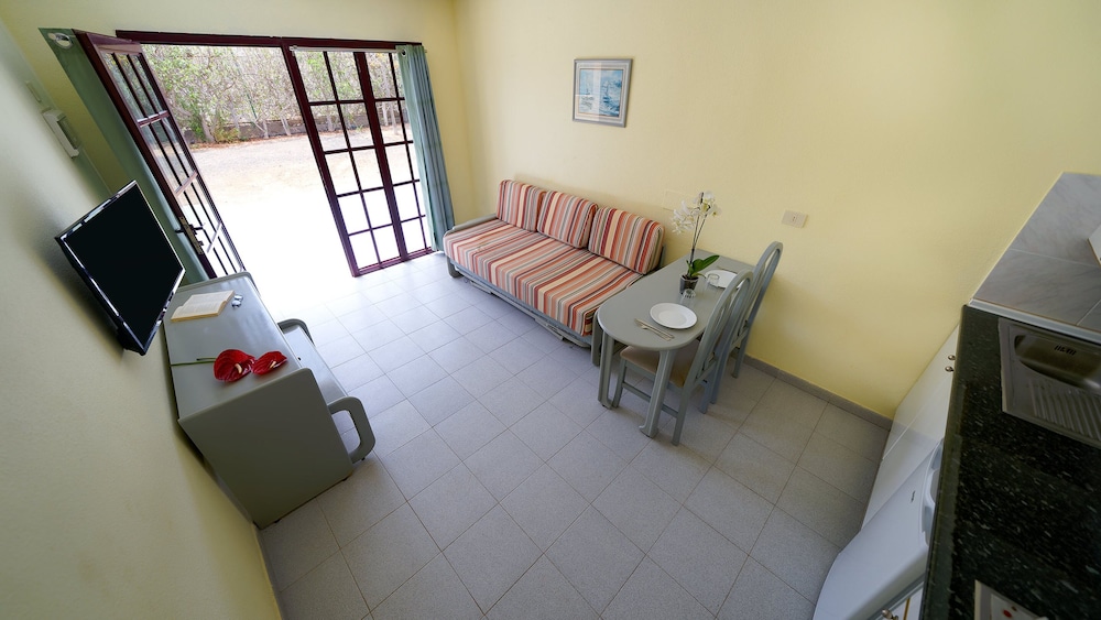 Bungalow superior del hotel Bungalows Maspalomas Oasis Club. Foto 15