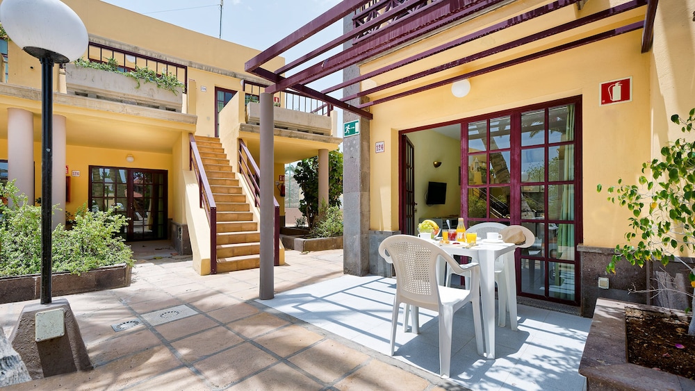 Bungalow superior del hotel Bungalows Maspalomas Oasis Club. Foto 20