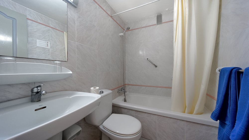 Bungalow Deluxe del hotel Bungalows Maspalomas Oasis Club. Foto 12