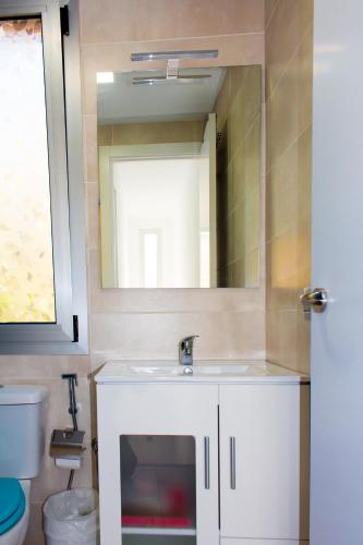 Apartamento Superior con vistas a la piscina del hotel Sun's Gardens. Foto 3