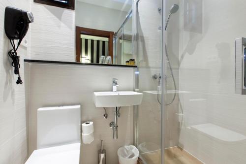 Habitación Doble del hotel Castilla I - Atocha. Foto 4