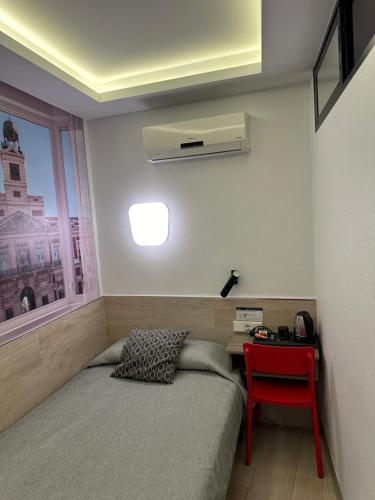 Habitación Individual Económica del hotel Castilla Ii - Puerta Del Sol. Foto 4