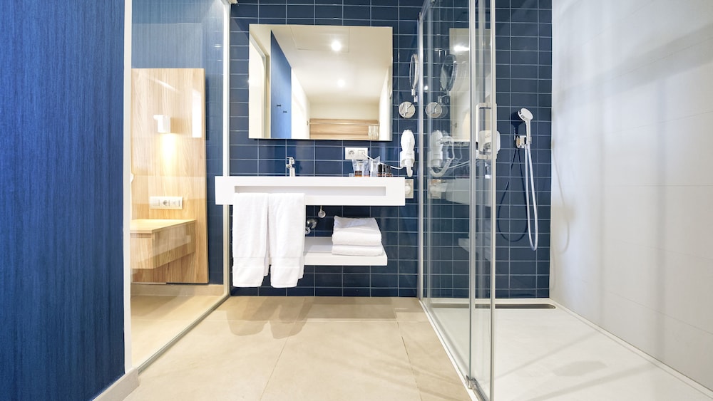 Habitación Deluxe Cama Balinesa del hotel Club Maspalomas Suites and Spa - Adults Only. Foto 7