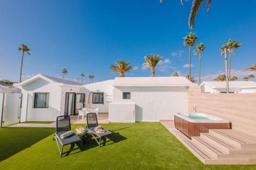 Suite Junior con bañera de hidromasaje del hotel Club Maspalomas Suites and Spa - Adults Only. Foto 8