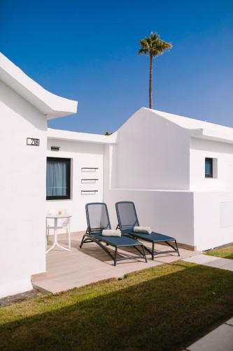 Suite Junior con terraza del hotel Club Maspalomas Suites and Spa - Adults Only. Foto 3