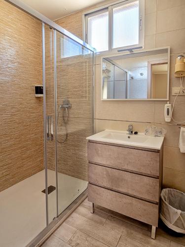 Habitación Triple Estándar del hotel Real Aranjuez. Foto 1