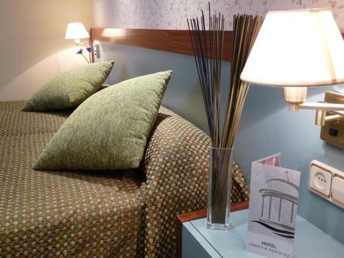 Habitación Doble con cama supletoria del hotel Jardin De Aranjuez. Foto 2