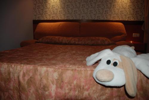 Habitación Familiar con baño privado del hotel Jardin De Aranjuez. Foto 3
