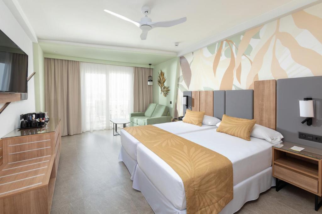 Habitación doble del hotel Riu Palace Maspalomas - Adults Only. Foto 3