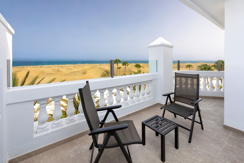 Suite junior, balcón, vistas al jardín (Superior) del hotel Riu Palace Maspalomas - Adults Only. Foto 4