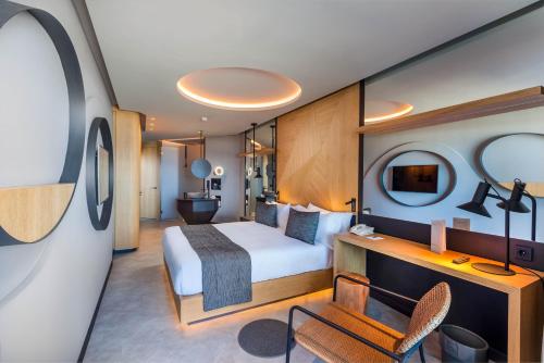 Habitación Doble Deluxe del hotel Faro, A Lopesan Collection - Adults Only. Foto 5