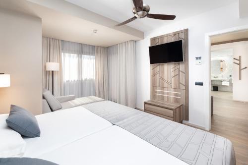 Suite Junior del hotel Riu Palace Oasis. Foto 2