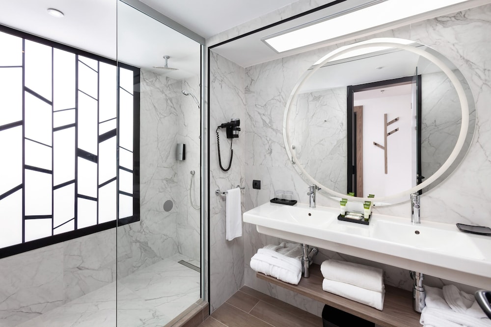 Habitación Doble Pequeña con orientación al mar del hotel Riu Palace Oasis. Foto 4