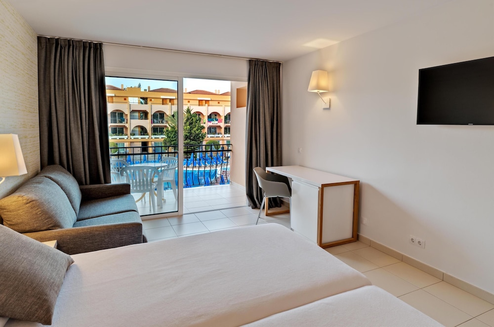 Habitación doble, vistas a la piscina (1+2) del hotel Mirador Maspalomas By Dunas