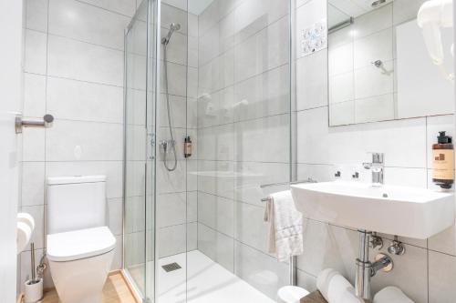 Habitación Doble con Cama supletoria del hotel Sans. Foto 4