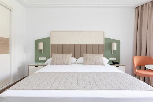 Habitación doble, balcón, vistas al jardín del hotel Riu Gran Canaria - All Inclusive. Foto 1