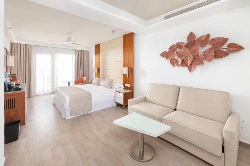 Habitación Familiar del hotel Riu Gran Canaria - All Inclusive. Foto 4