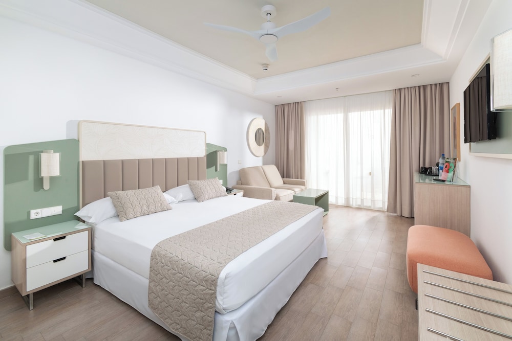 Habitación doble, balcón, vistas al jardín del hotel Riu Gran Canaria - All Inclusive. Foto 6