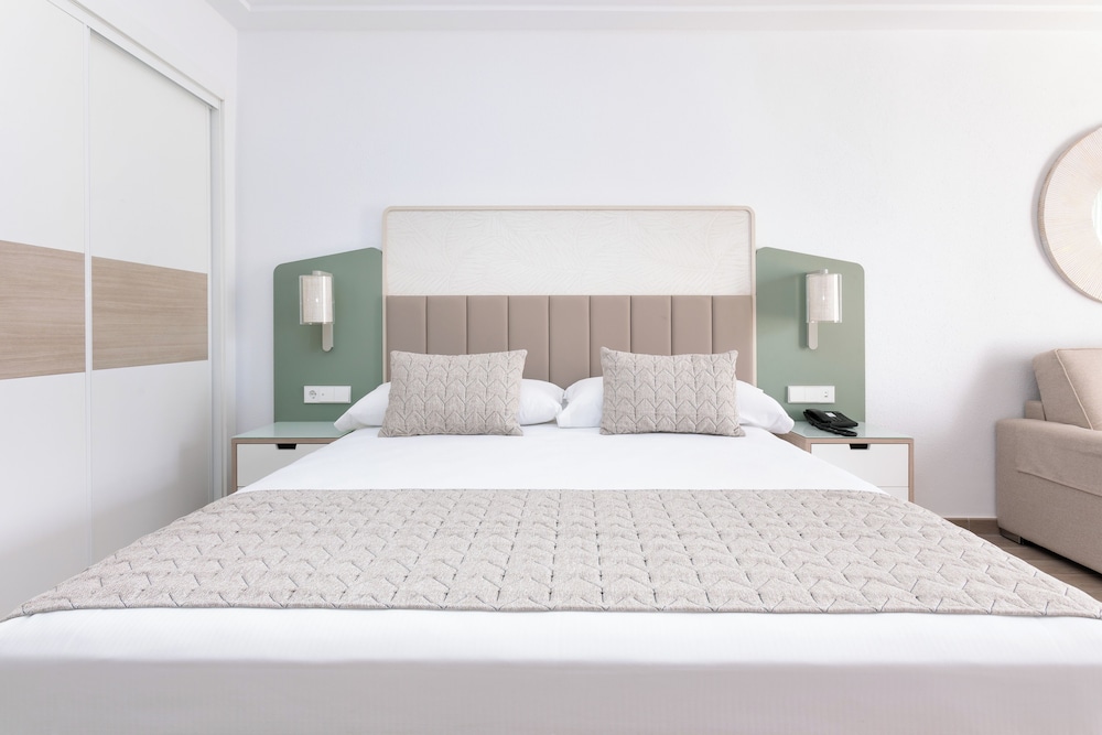 Habitación doble, terraza del hotel Riu Gran Canaria - All Inclusive. Foto 2