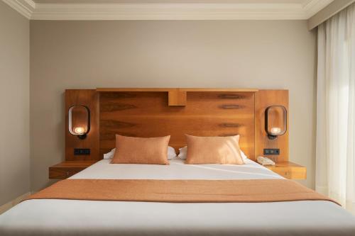 Alojamiento Supreme con vistas a la piscina del hotel Lopesan Costa Meloneras Resort & Spa. Foto 1