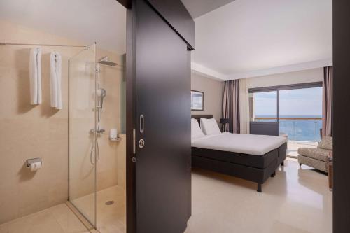 Suite Premium de 3 dormitorios con vistas al mar del hotel Radisson Blu Resort, Gran Canaria. Foto 14