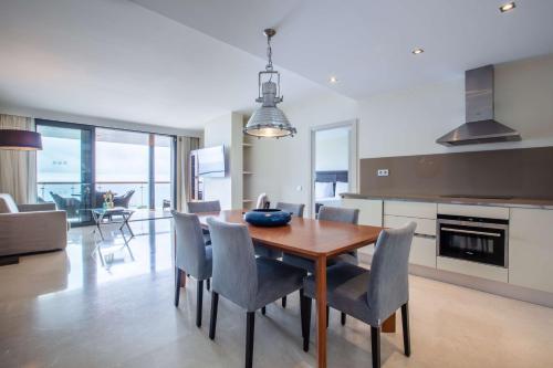 Suite de 2 dormitorios con vistas al mar del hotel Radisson Blu Resort, Gran Canaria. Foto 5