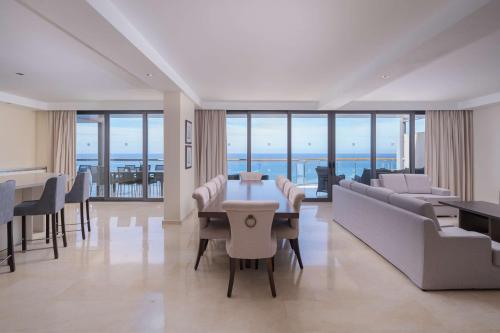 Suite- 2 Bedroom & Panoramic View del hotel Radisson Blu Resort, Gran Canaria. Foto 5