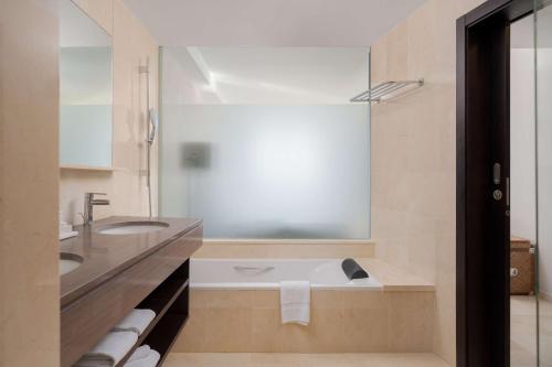 Premium Room with Sea View del hotel Radisson Blu Resort, Gran Canaria. Foto 7