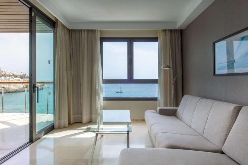 Superior Suite- 1 Bedroom & Sea View del hotel Radisson Blu Resort, Gran Canaria. Foto 3