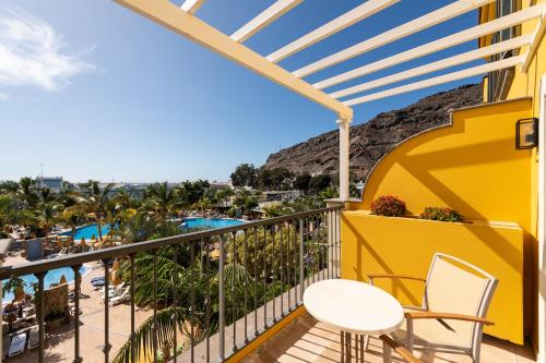 Habitación Doble con vistas a la piscina - 1 o 2 camas del hotel Cordial Mogán Playa. Foto 3