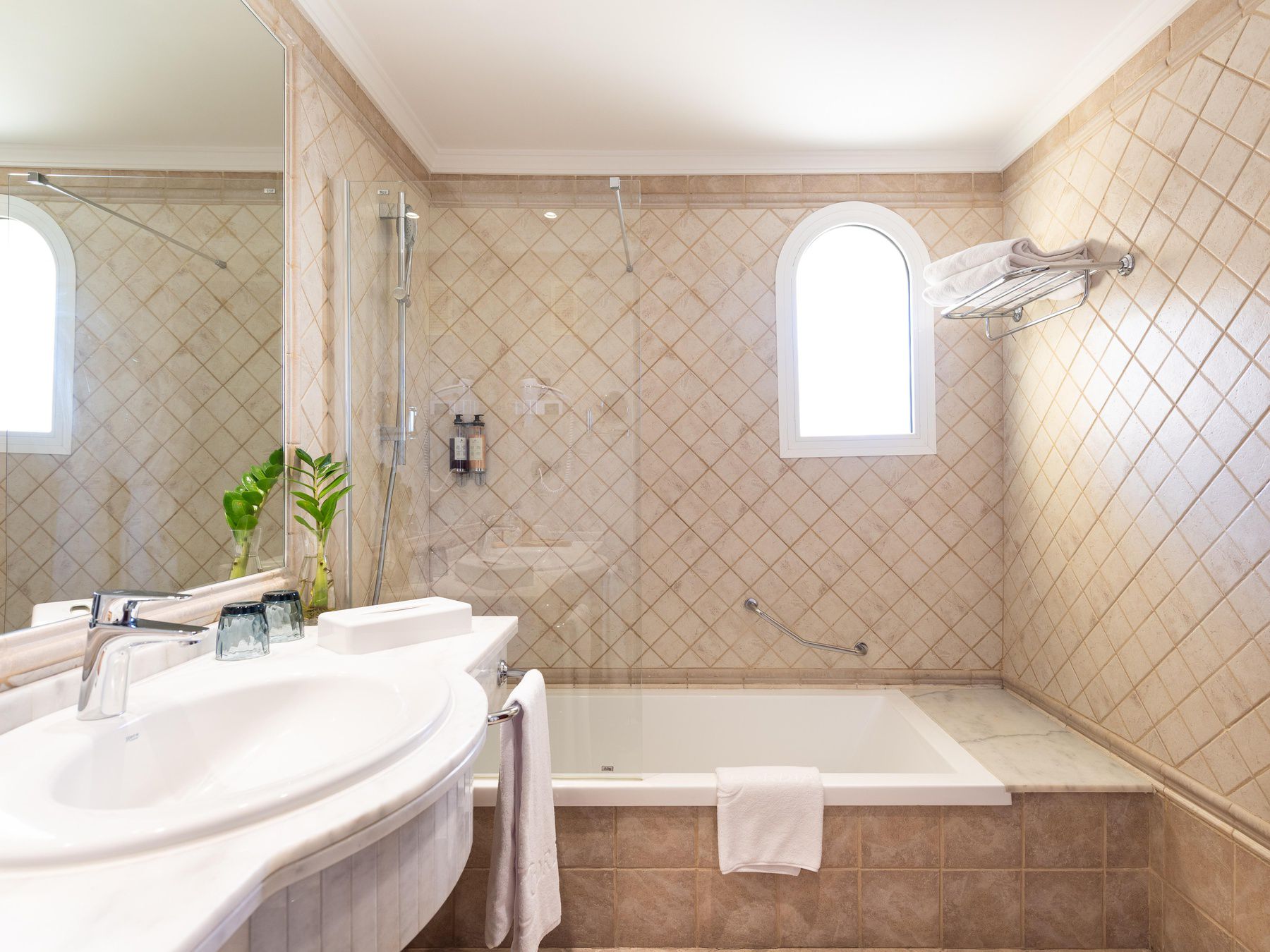 Habitación doble + Escapada Romántica del hotel Cordial Mogán Playa