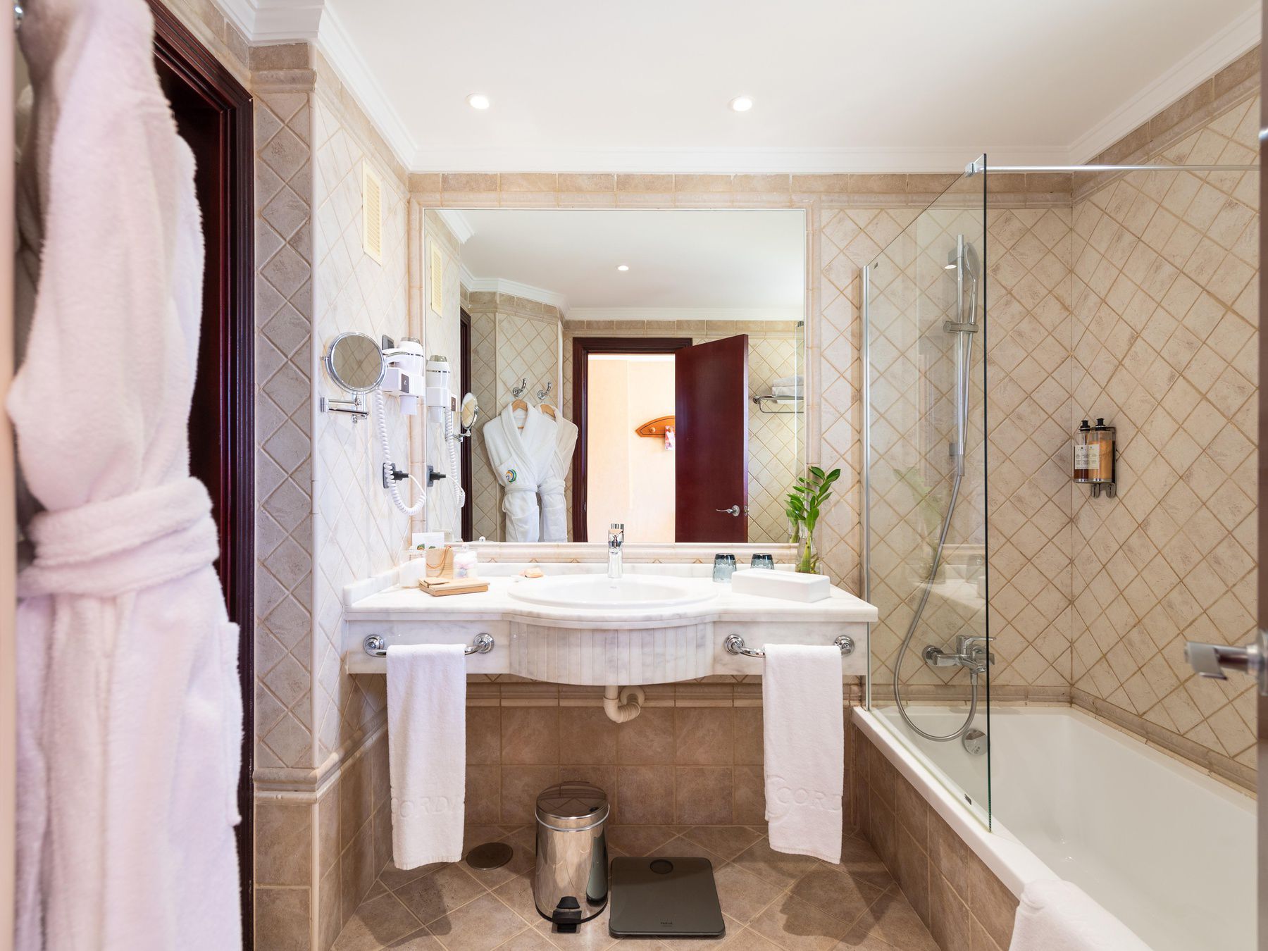 Habitación doble + Escapada Romántica del hotel Cordial Mogán Playa. Foto 1