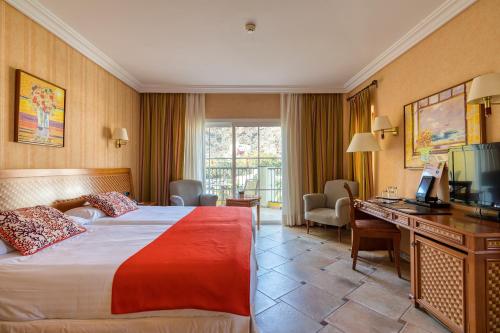 Habitación familiar Balcón o Terraza 2 Camas individuales 1 Cama doble del hotel Cordial Mogán Playa. Foto 2