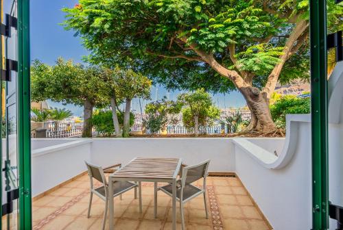 Habitación Doble con balcón o terraza del hotel LIVVO Puerto de Mogán. Foto 12