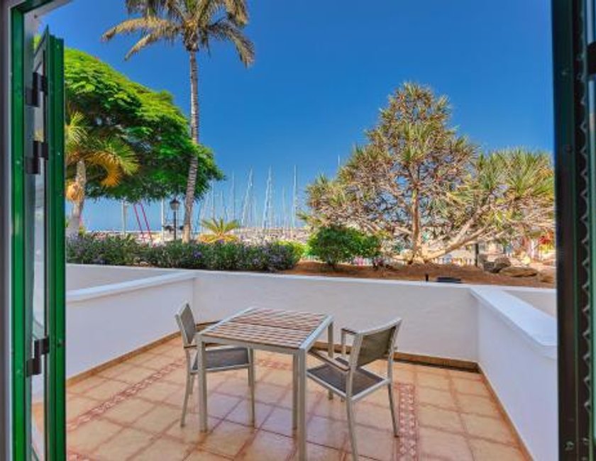 Habitación Doble con balcón o terraza y vistas al puerto del hotel LIVVO Puerto de Mogán. Foto 13
