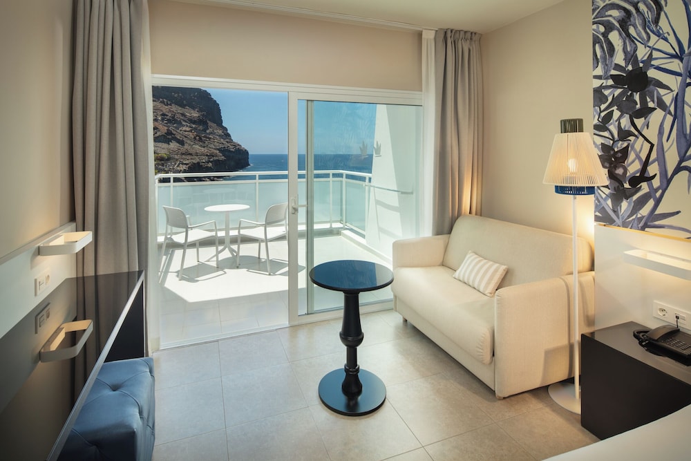 Habitación estándar doble de uso individual, balcón, vistas al mar del hotel Taurito Princess - All Inclusive. Foto 1