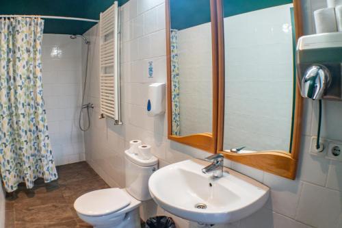 Habitación Cuádruple con baño privado del hotel Inout. Foto 3