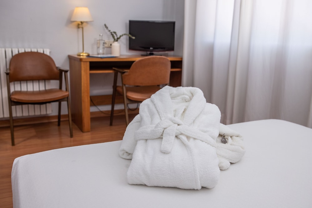 Habitación estándar doble del hotel Rvhotels Broquetas Spa Termal. Foto 3
