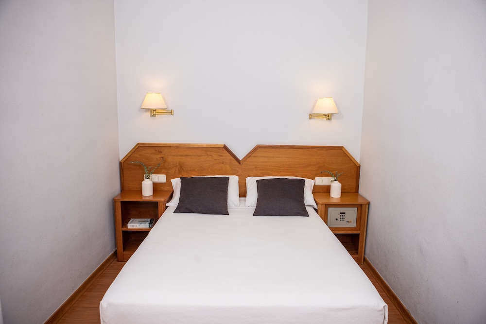 Habitación Cuádruple Estándar del hotel Rvhotels Broquetas Spa Termal