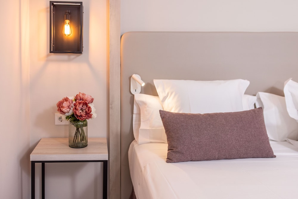 Habitación cuádruple Superior Normal del hotel Rvhotels Broquetas Spa Termal. Foto 9